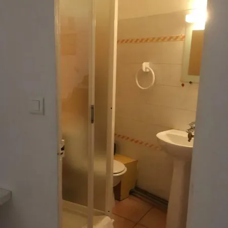 Cemaste Guest house *
