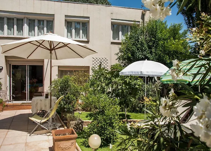 بيت ضيافة Cemaste