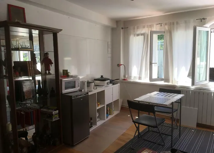 Cemaste بيت ضيافة *