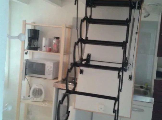 بيت ضيافة Cemaste